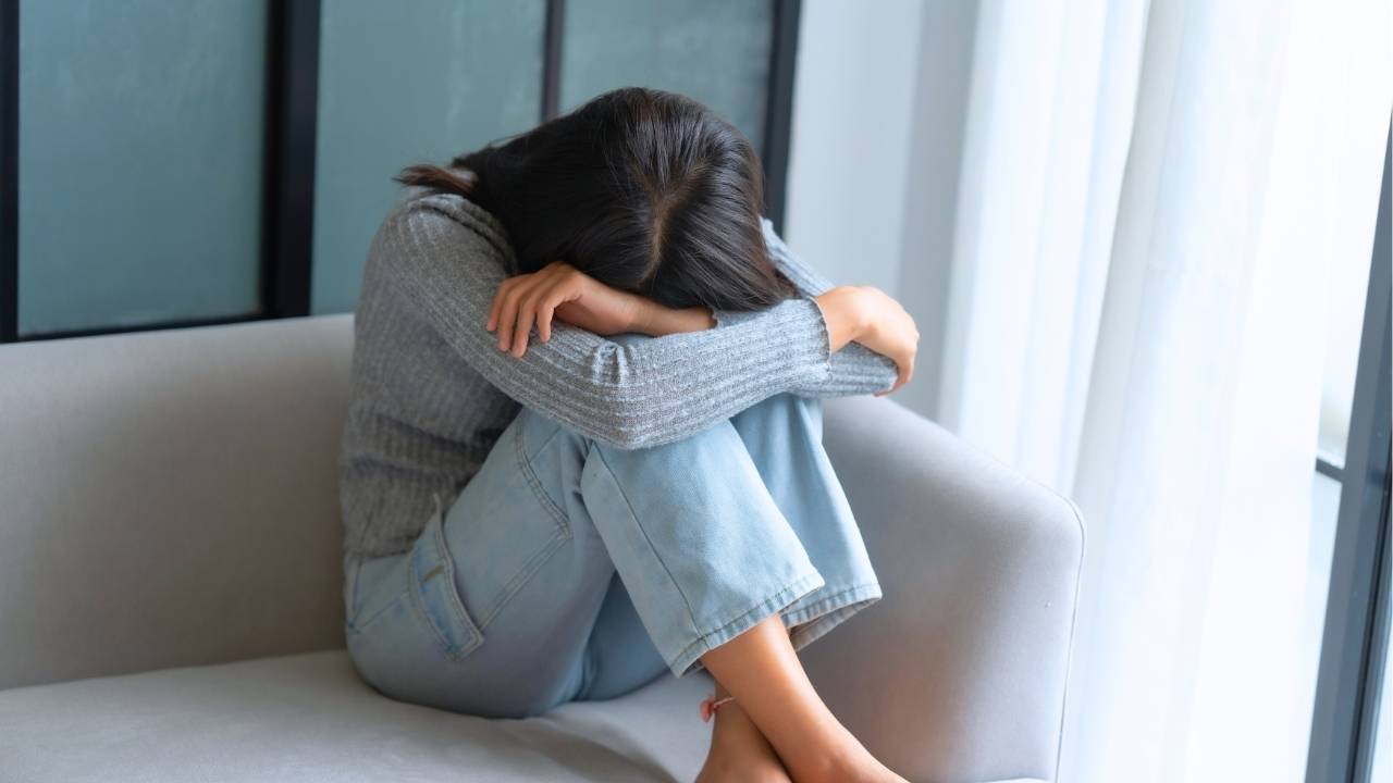 高功能焦慮症是什麼？8大症狀自我測試及治療方法